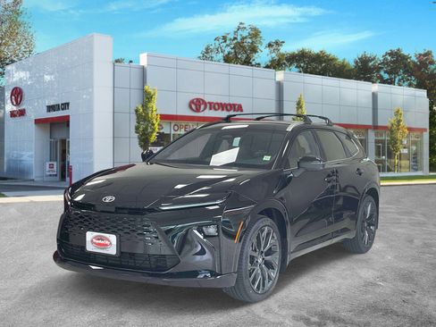 New 2026 Toyota Crown Signia w/ Advanced Technology Package AWD/4WD image 3