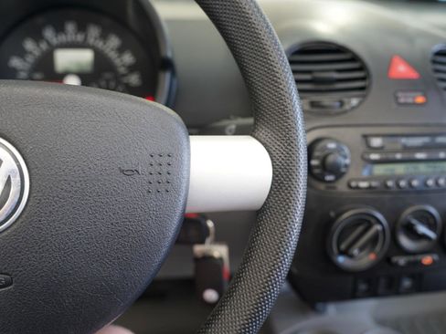 Used 2004 Volkswagen Beetle GLS FWD image 26
