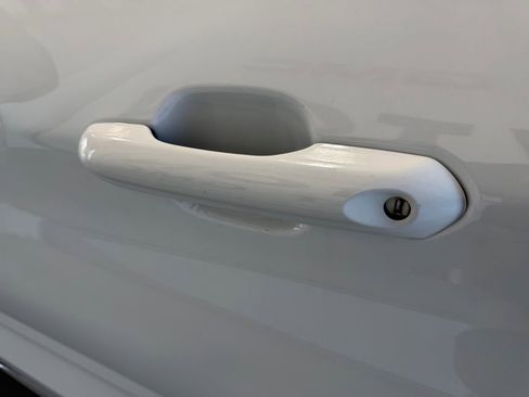 Used 2024 Ford Explorer XLT w/ Equipment Group 202A image 8