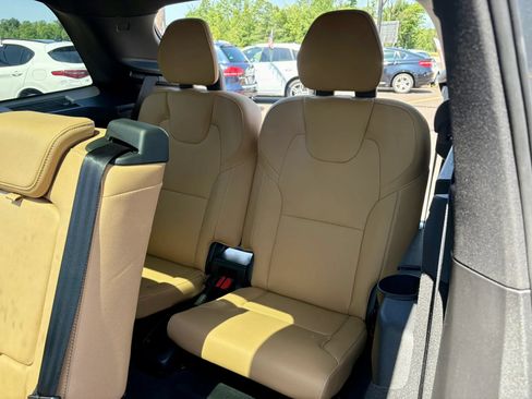 Used 2017 Volvo XC90 T6 Momentum w/ Vision Package AWD/4WD image 21