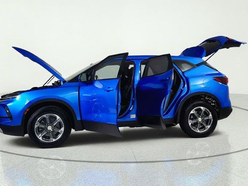 Used 2025 Chevrolet Blazer LT AWD/4WD image 11