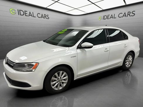Used 2013 Volkswagen Jetta SEL FWD image 1
