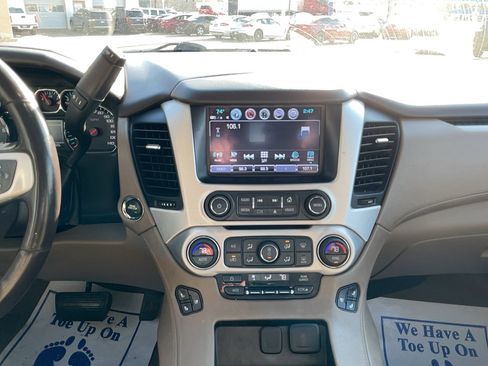 Used 2020 GMC Yukon XL SLT w/ Open Road Package image 18