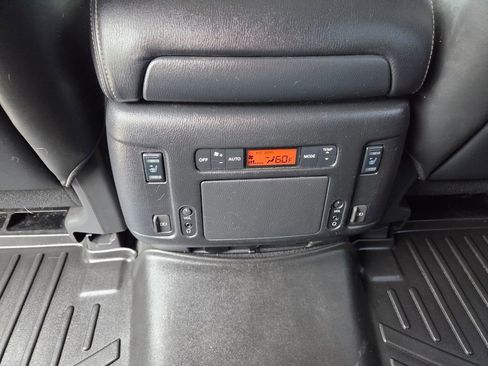 Used 2018 Nissan Armada Platinum w/ Captain Seat Package RWD image 19
