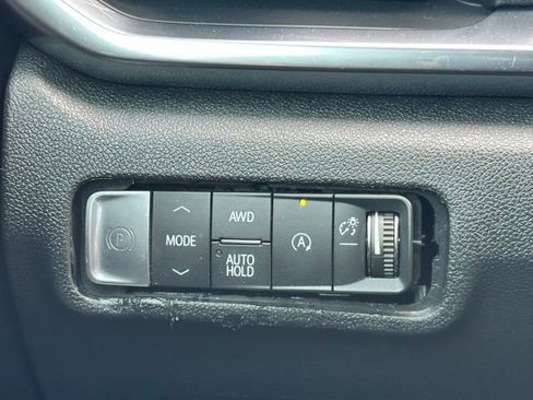 Used 2025 GMC Terrain Elevation w/ Elevation Premium Package image 14