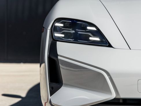 New 2026 Porsche Taycan Turbo image 16