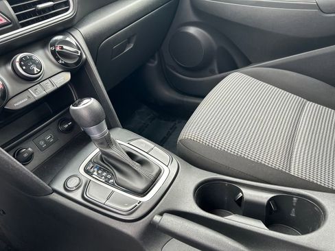 Used 2021 Hyundai Kona SE image 16