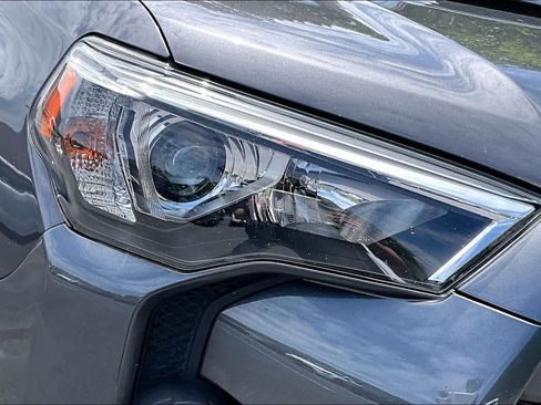 Certified 2021 Toyota 4Runner TRD Off-Road Premium AWD/4WD image 27