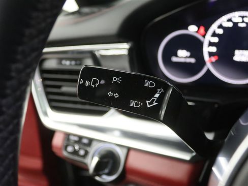 Used 2019 Porsche Panamera 4 image 34