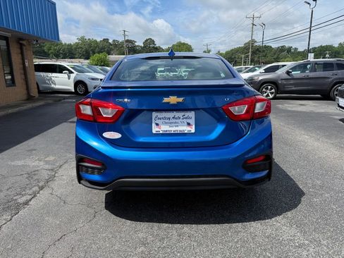 Used 2018 Chevrolet Cruze LT FWD image 10