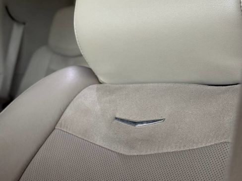 Used 2015 Cadillac Escalade Luxury image 24