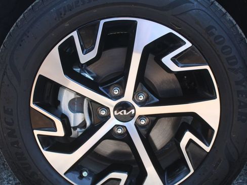 Certified 2023 Kia Sportage EX FWD image 17