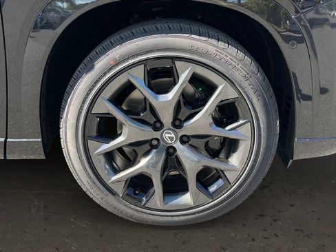 New 2026 Lexus TX 500h AWD image 24