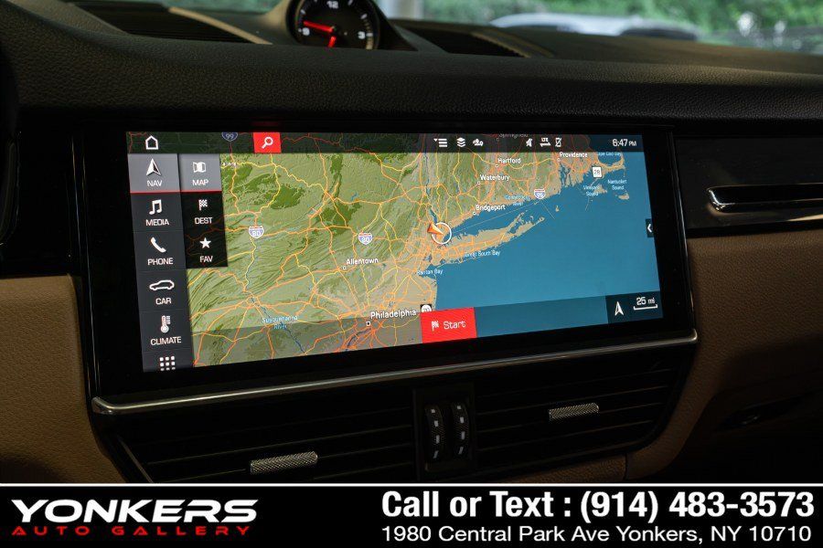 Used 2021 Porsche Cayenne AWD/4WD image 25