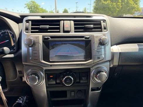 Used 2016 Toyota 4Runner SR5 AWD/4WD image 33