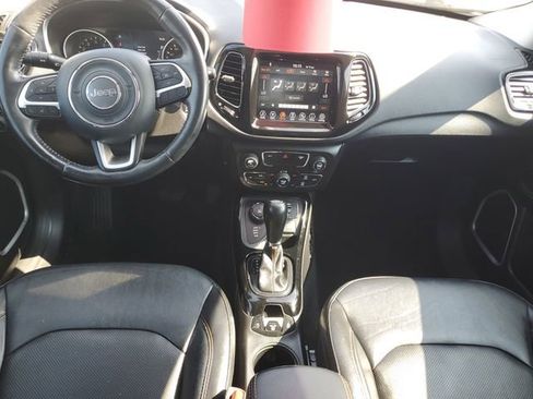 Used 2019 Jeep Compass Limited AWD/4WD image 10