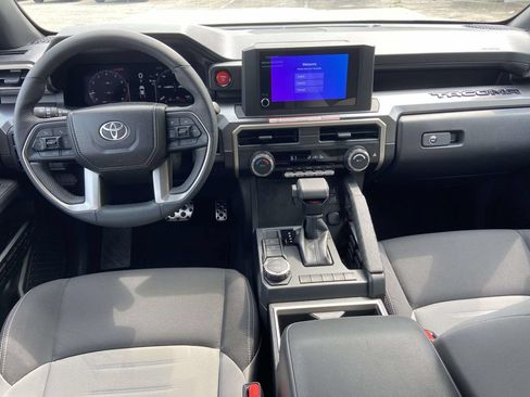 Used 2025 Toyota Tacoma TRD Sport RWD image 11