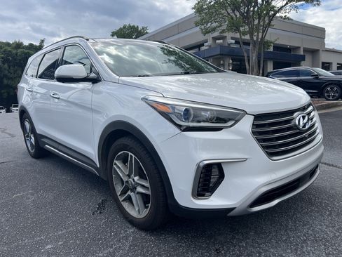 Used 2017 Hyundai Santa Fe Limited FWD image 7