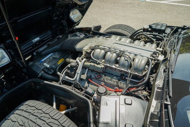 Used 1990 Chevrolet Corvette ZR-1 RWD image 25