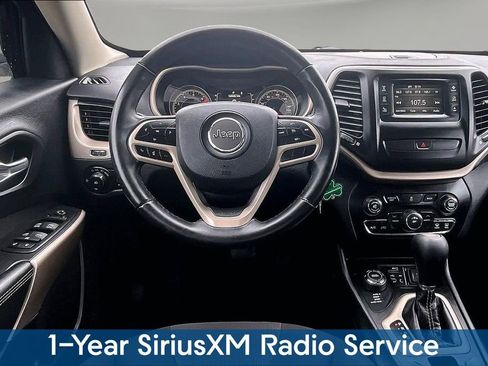 Used 2017 Jeep Cherokee Latitude image 9