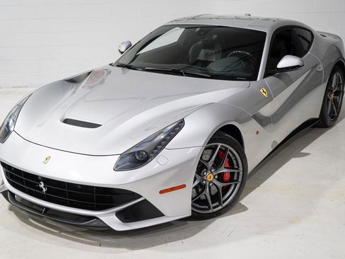 Used 2015 Ferrari F12 Berlinetta image 32