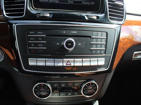 Used 2018 Mercedes-Benz GLS 550 4MATIC image 16