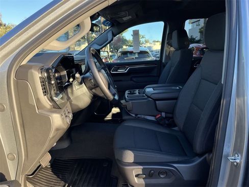 Used 2025 Chevrolet Silverado 1500 LT image 19