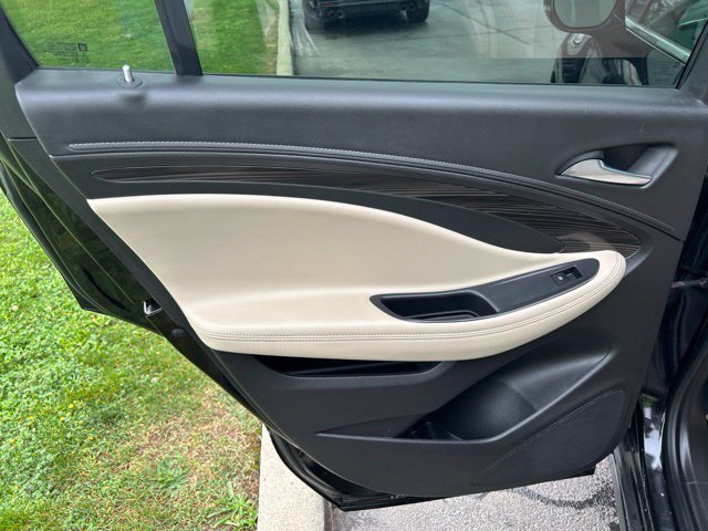 Used 2020 Buick Envision Preferred AWD/4WD image 35