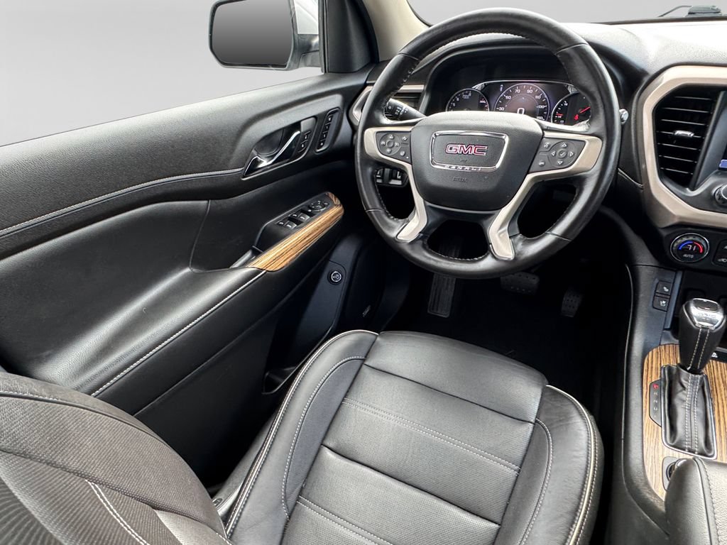 Used 2019 GMC Acadia Denali w/ Technology Package AWD/4WD image 21
