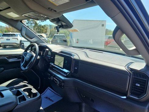 Used 2022 Chevrolet Silverado 1500 LT image 29