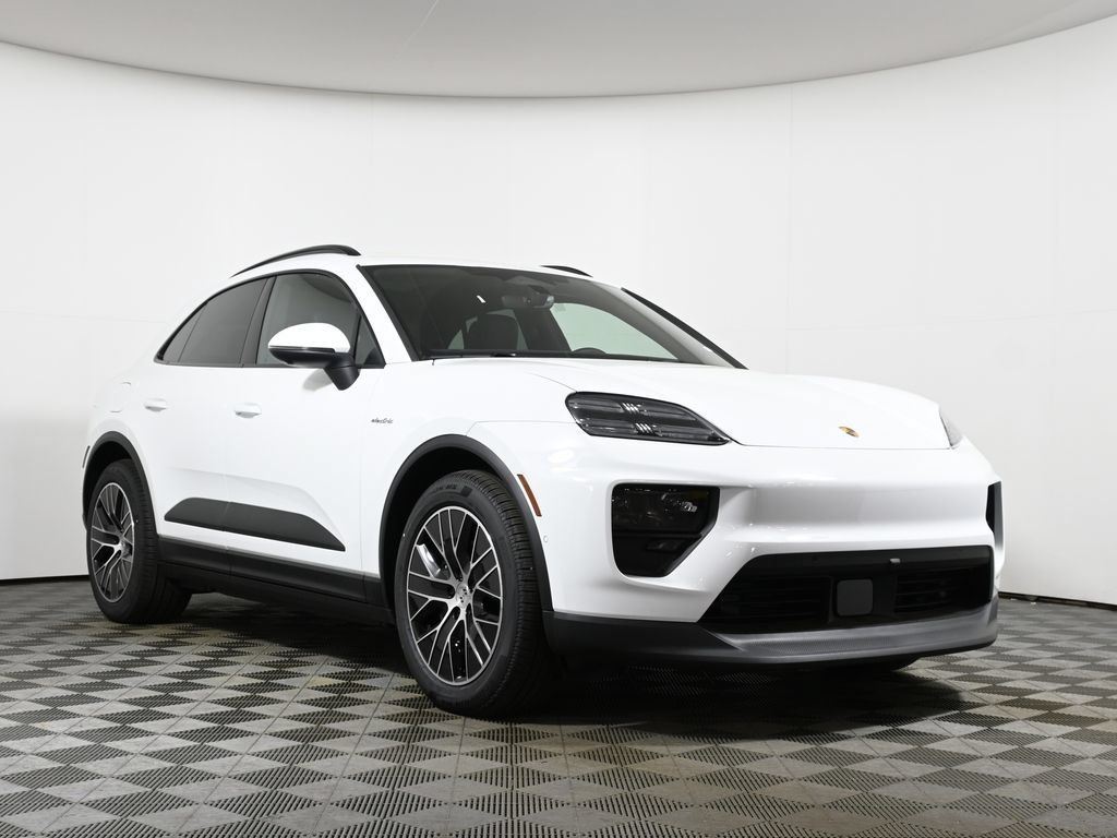 Used 2026 Porsche Macan 4 Electric AWD/4WD image 9