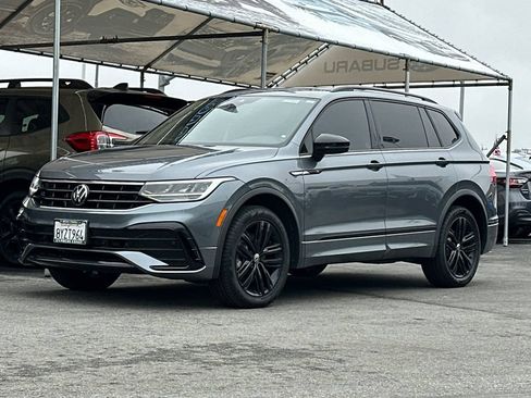 Used 2022 Volkswagen Tiguan SE R-Line FWD image 8