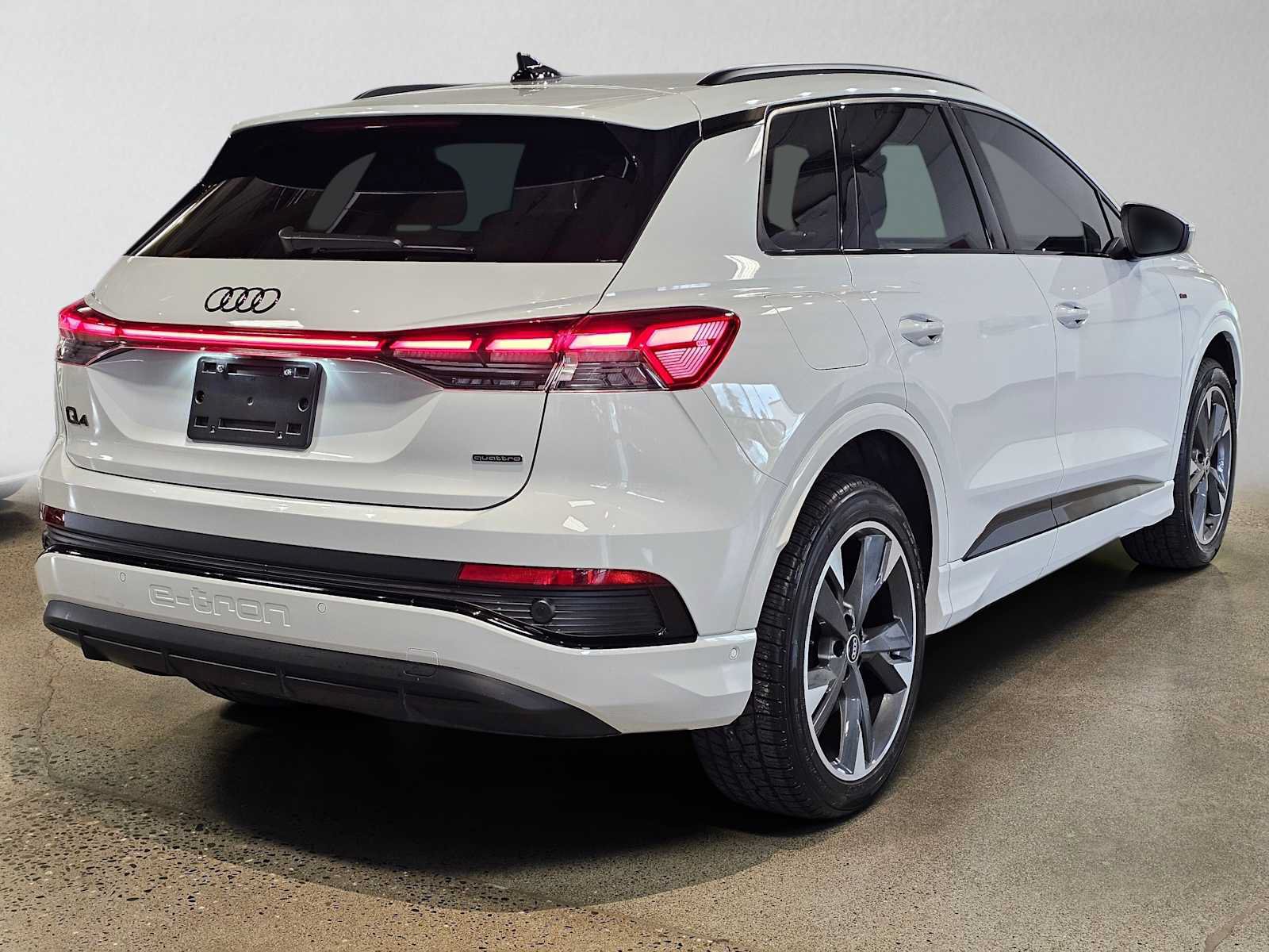 Used 2023 Audi Q4 e-tron Prestige w/ Black Optic Package AWD/4WD image 3