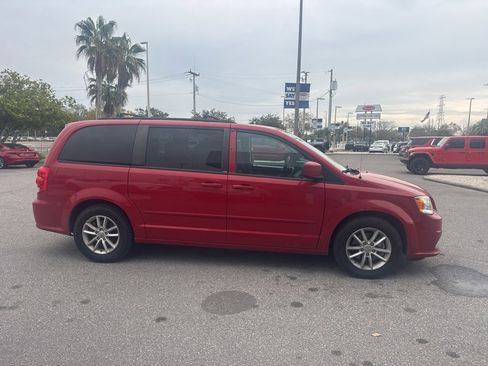 Used 2013 Dodge Grand Caravan SXT w/ Rear Park Assist Pkg image 2