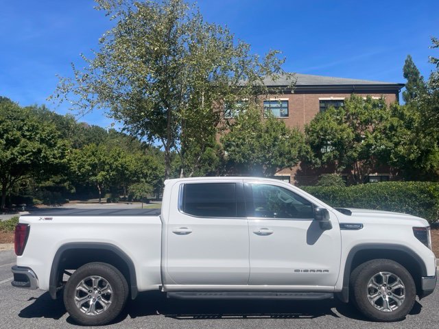 Used 2024 GMC Sierra 1500 SLE w/ X31 Off-Road Package AWD/4WD image 11
