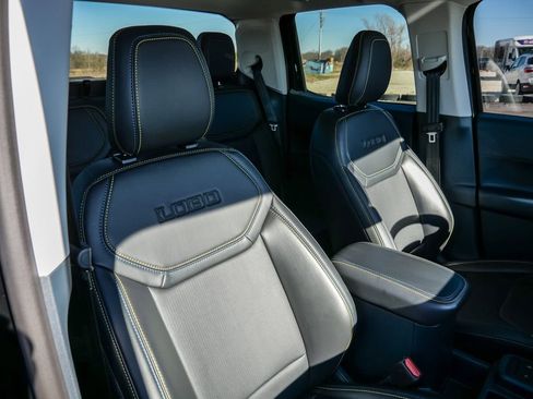 Used 2025 Ford Maverick Lobo image 16