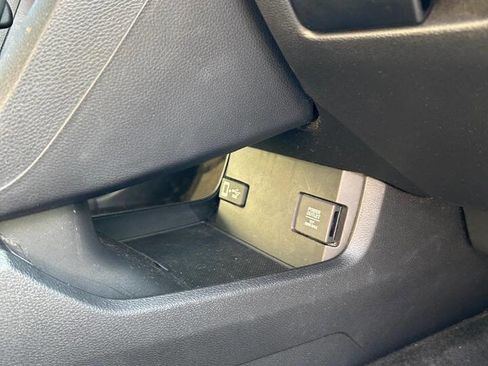 Used 2019 Honda Civic Touring image 18