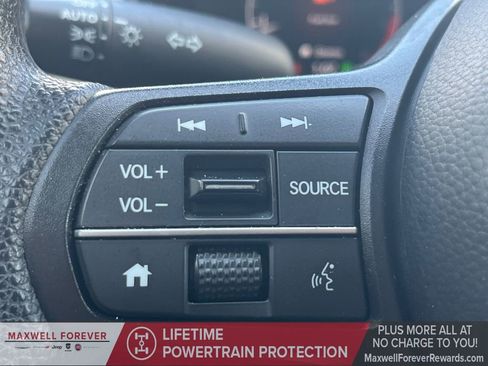 Used 2025 Honda HR-V LX image 11