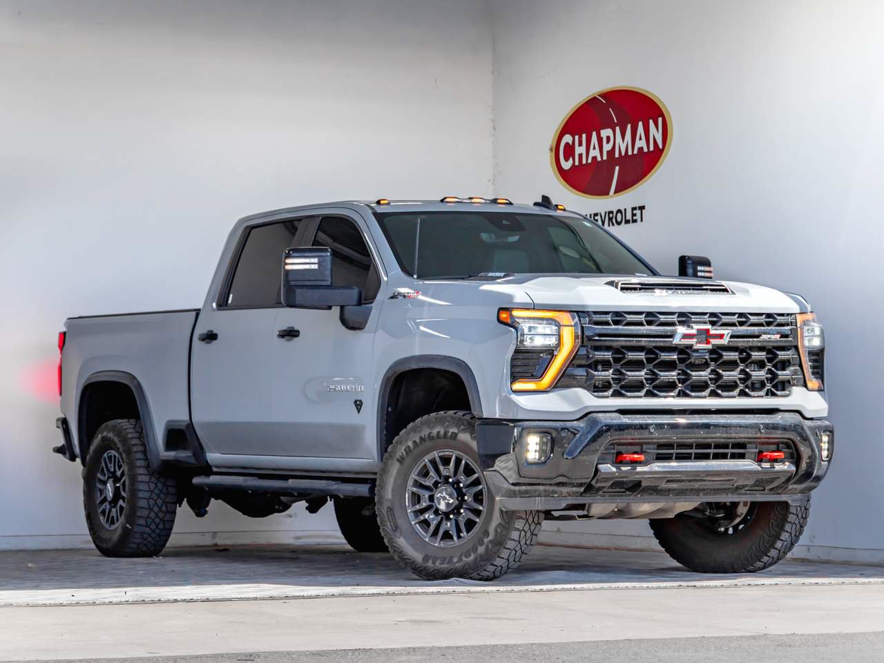 Certified 2025 Chevrolet Silverado 2500 ZR2 w/ Technology Package AWD/4WD image 1