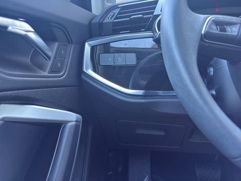 Used 2025 Audi Q3 2.0T Premium image 21