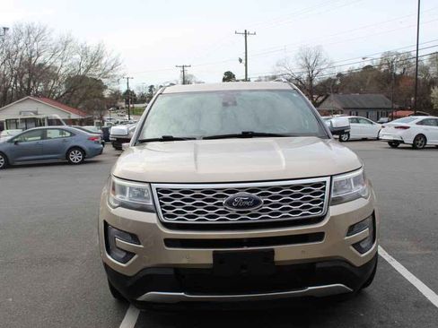Used 2017 Ford Explorer Platinum AWD/4WD image 2