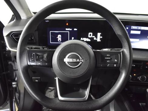 Certified 2025 Nissan Kicks SV AWD/4WD image 13