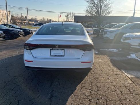Used 2023 Honda Accord EX image 11