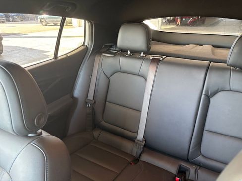 Used 2025 Buick Envista Sport Touring image 39