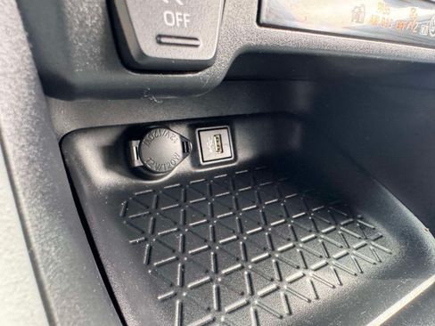 Certified 2024 Toyota RAV4 LE AWD/4WD image 37