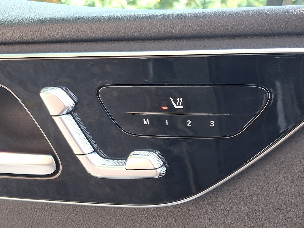 Used 2024 Mercedes-Benz C 300 4MATIC Sedan image 24