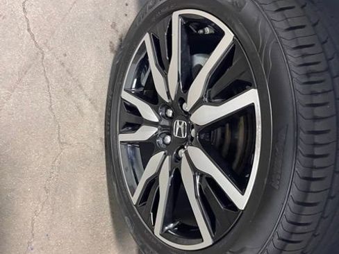 Used 2020 Honda Pilot Touring image 30