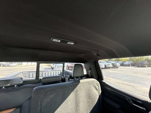Used 2022 GMC Sierra 1500 AT4 w/ AT4 Preferred Package AWD/4WD image 12
