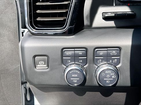 Used 2024 GMC Sierra 1500 AT4X w/ AT4X AEV Edition AWD/4WD image 71