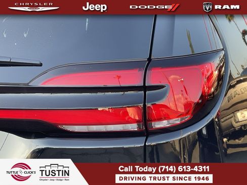 New 2026 Chrysler Pacifica Select FWD image 9